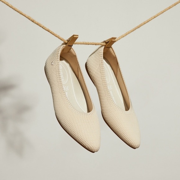 VIVAIA Aria Pointed-Toe Ballet Flats Ivory Water Repellent Womens Size 37.5 - Picture 3 of 9